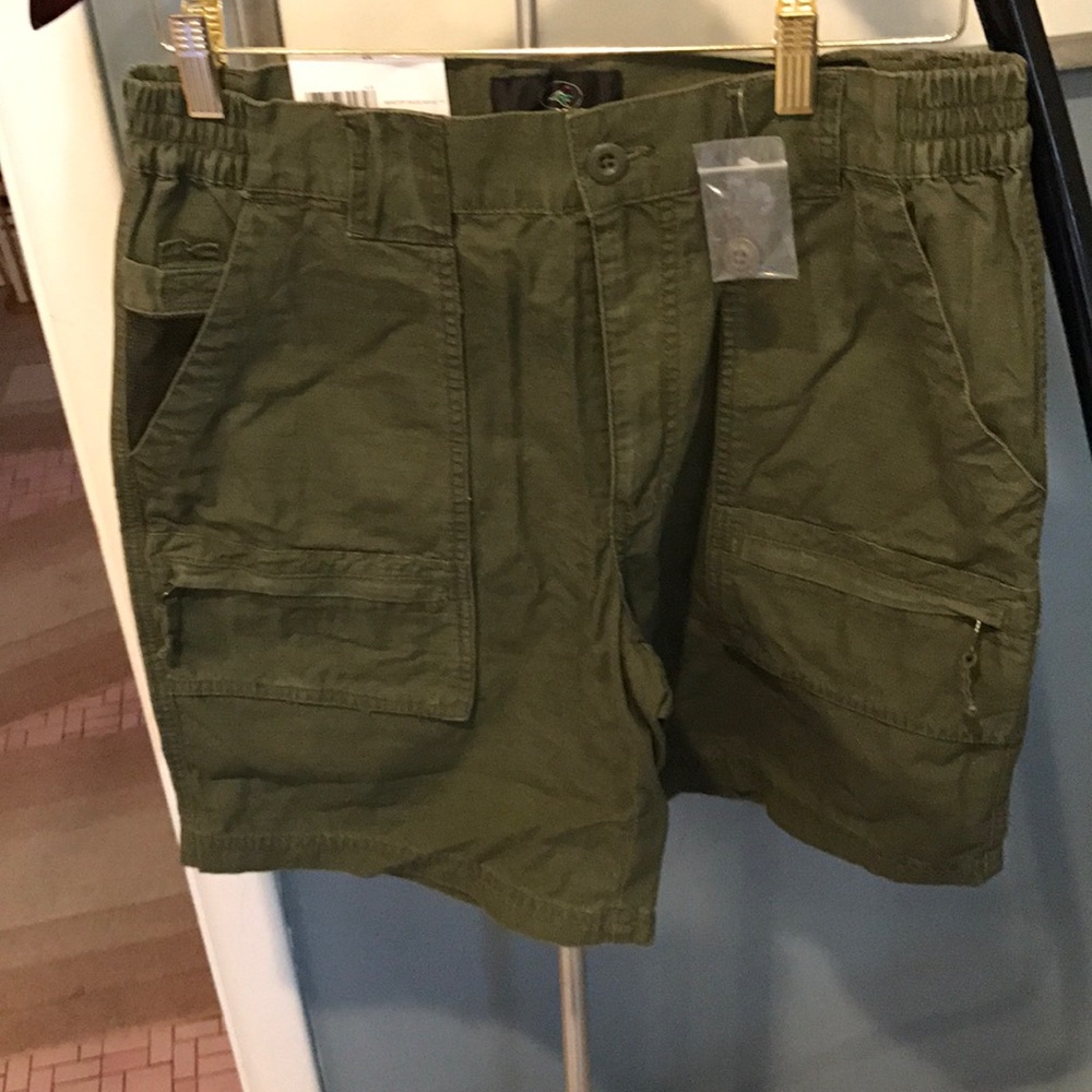 Redhead green pants